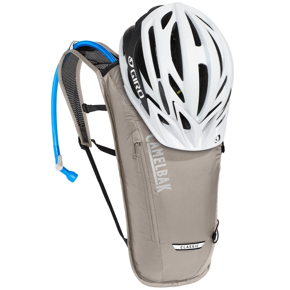 Camelbak Classic Light 2L Hydration Pack 5 Camelbak Classic Light 2L Hydration Pack - Image 5